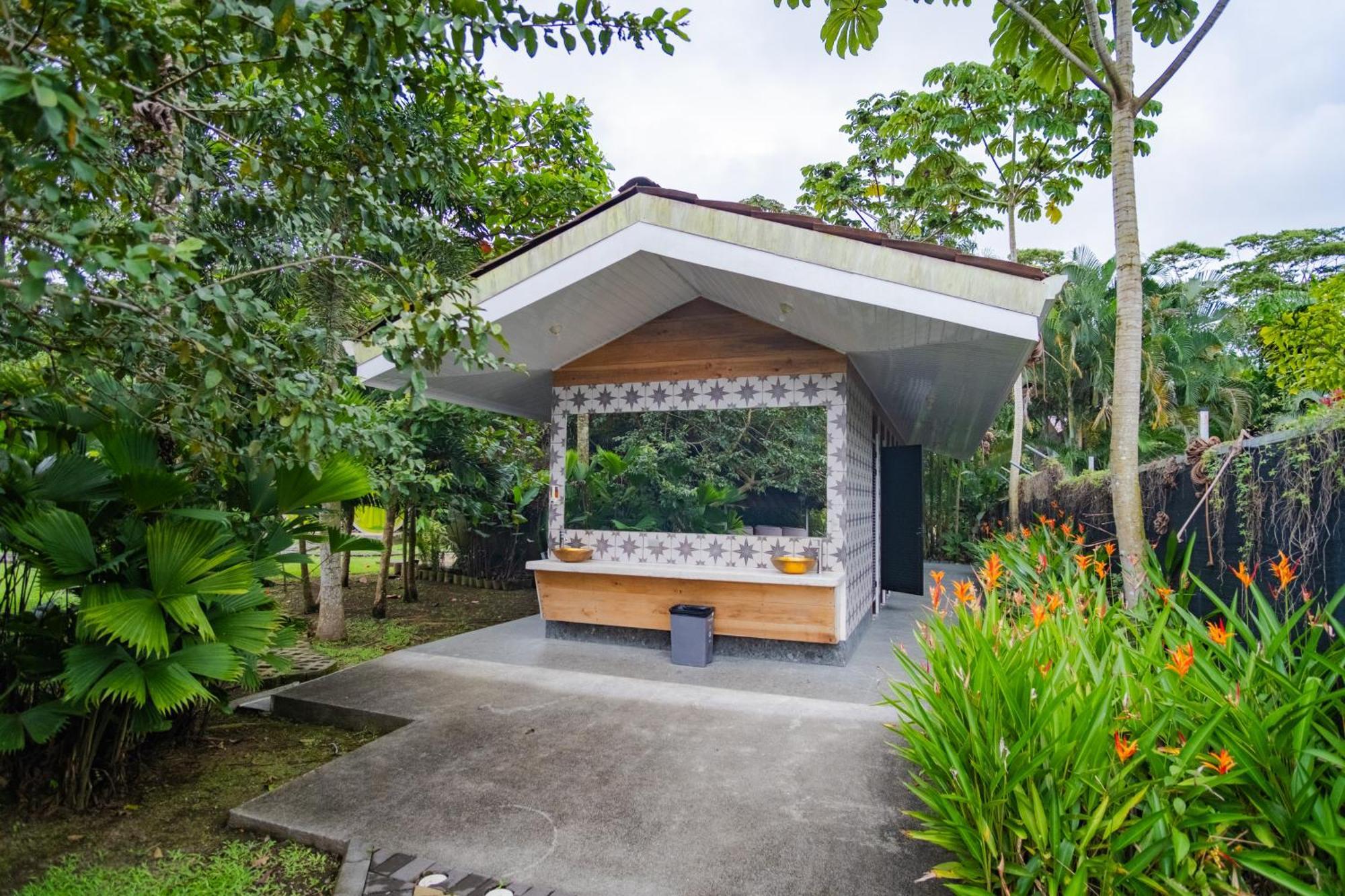 Arenal Secret Gardens Hotel La Fortuna Exterior photo